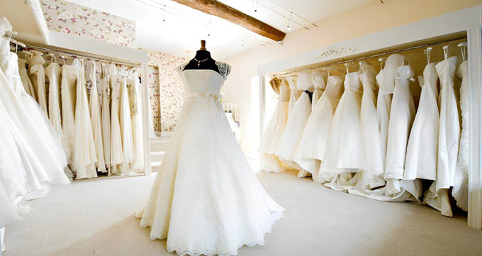 تاثیر مدل لباس عروس در جذابیت عروس